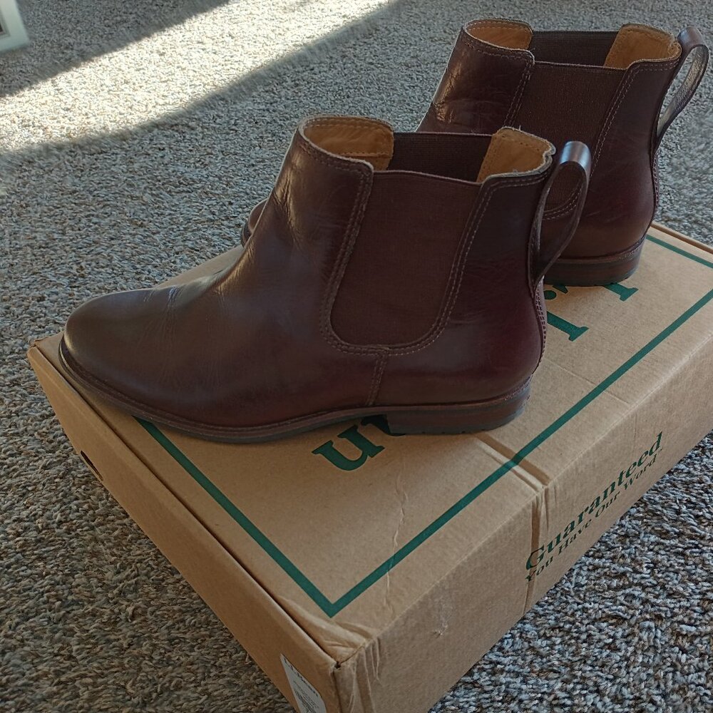 LL Bean Leather Chelsea Boots, Size 8.5, EUC - Picture 2 of 7